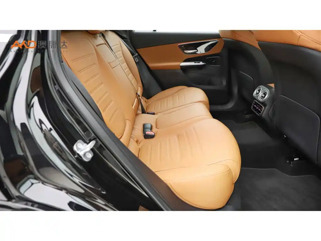 Mercedes-Benz GLC 2024 GLC 300 L 4MATIC Dynamic 5-seater фото 8