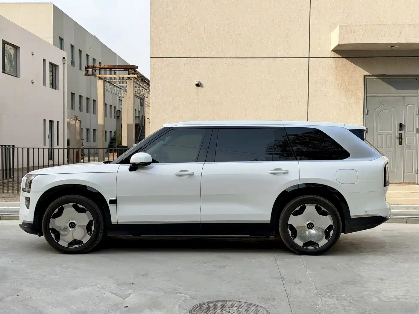 2026 ZEEKR 9X