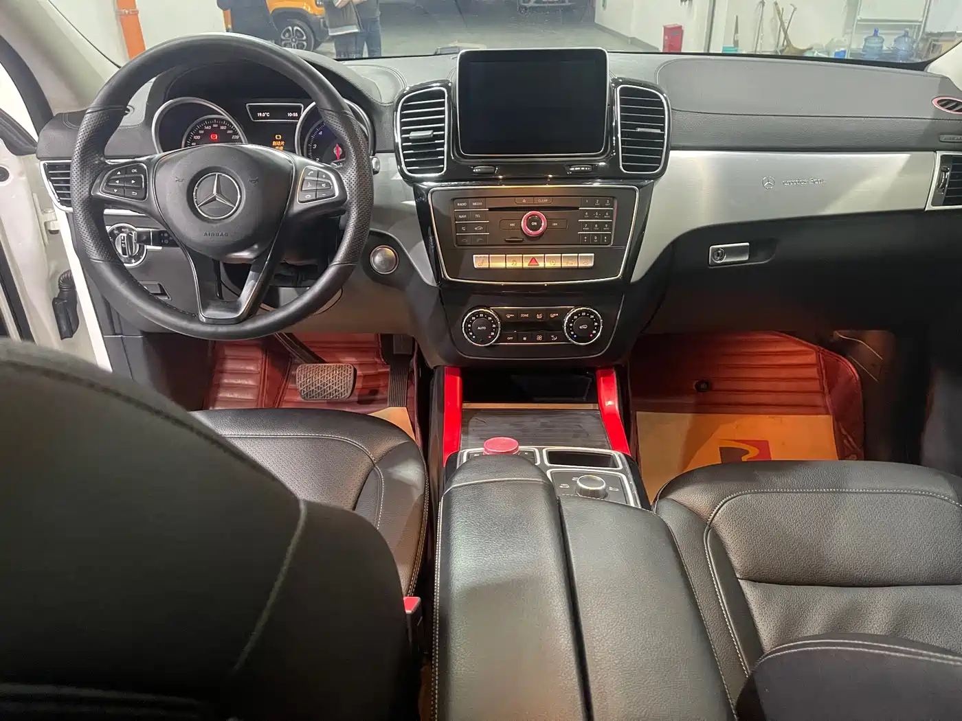 Mercedes-Benz GLE Coupe 2015 GLE 320 4MATIC Coupe SUV фото 8