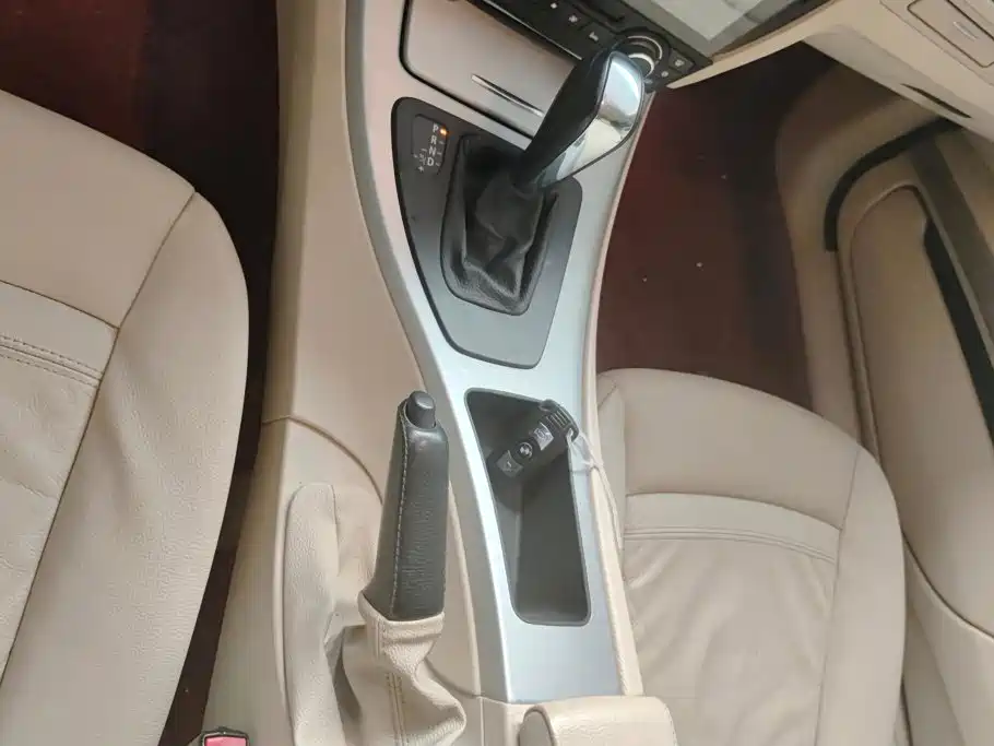 BMW 3 Series (Import) 2013 2011 320i Coupe
