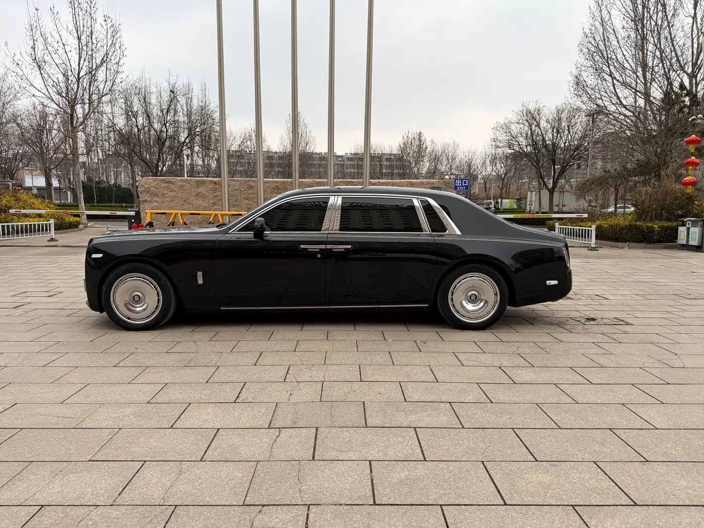 ROLLS-ROYCE PHANTOM