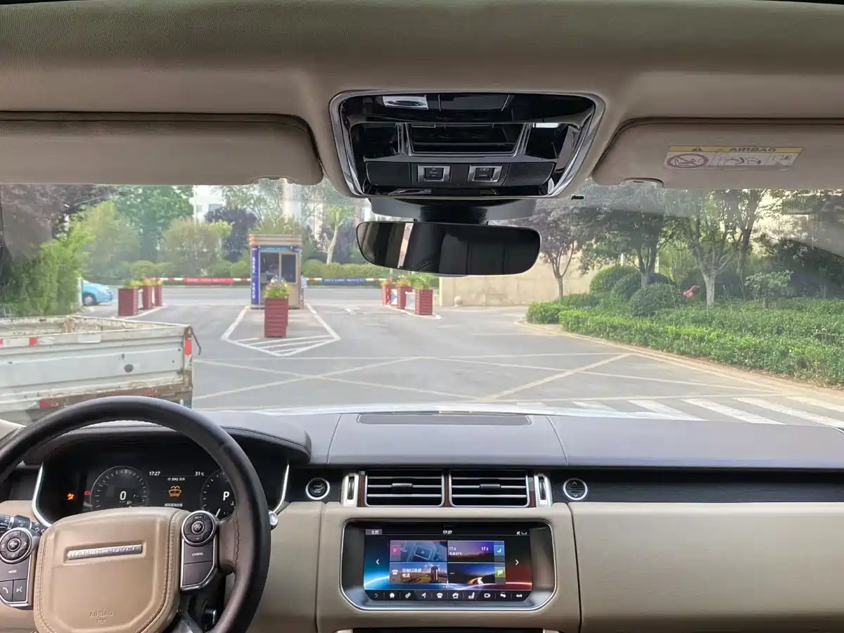 Land Rover Range Rover 2017 3.0 SC V6 Vogue фото 9