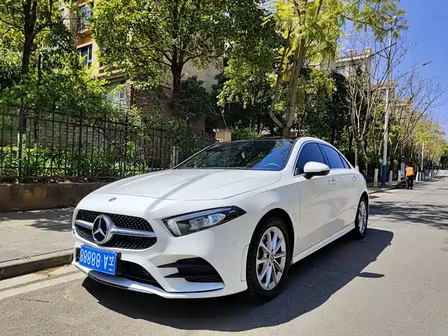 MERCEDES-BENZ A CLASS