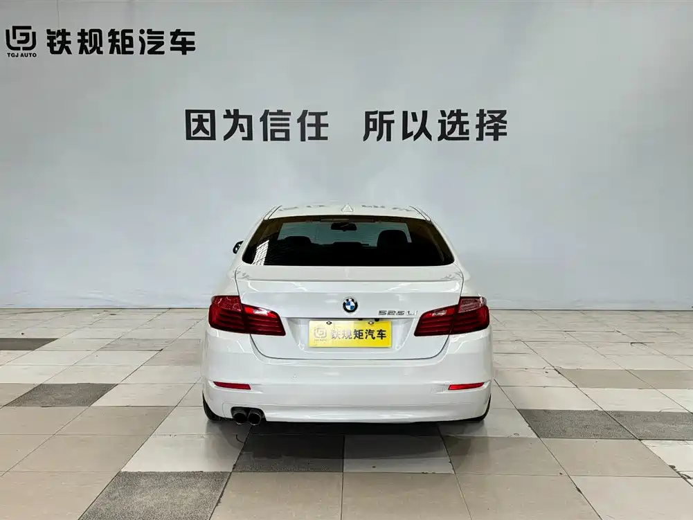 BMW 5 Series 2017 520Li Classic Edition фото 5