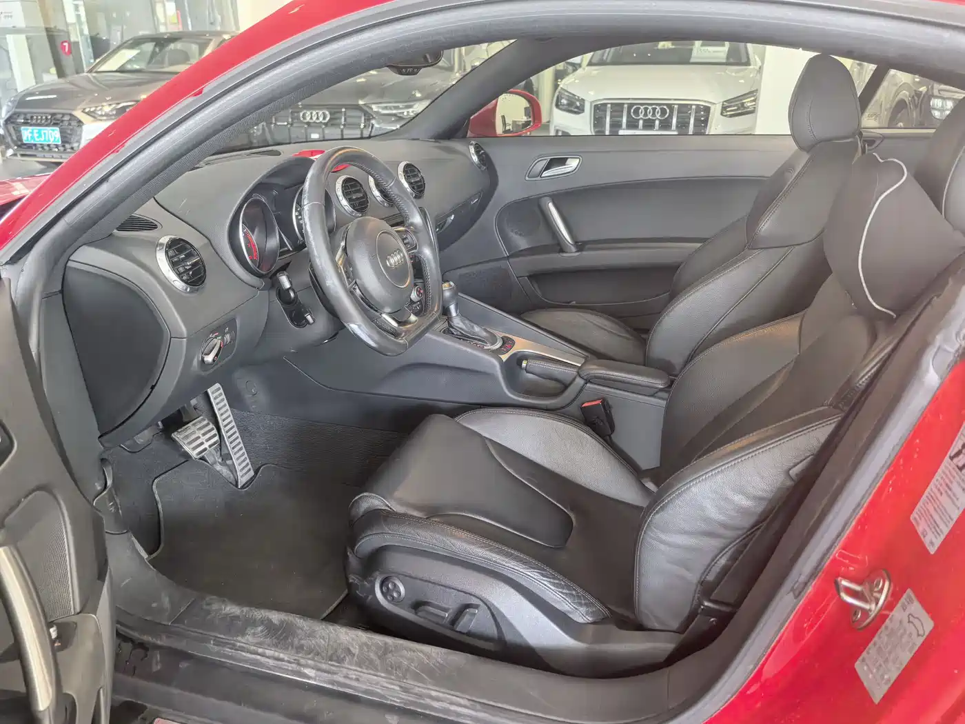 Audi TT 2013 TT Coupe 45 TFSI quattro фото 7