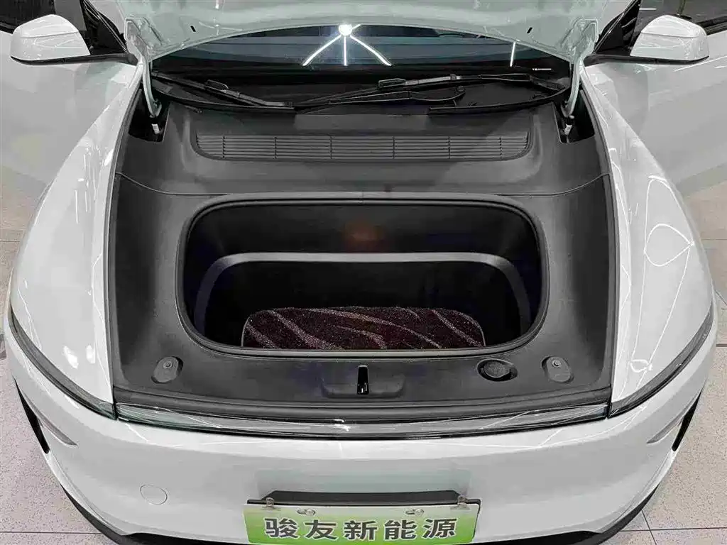 Tesla Model Y 2025 Long Range All-Wheel Drive фото 20