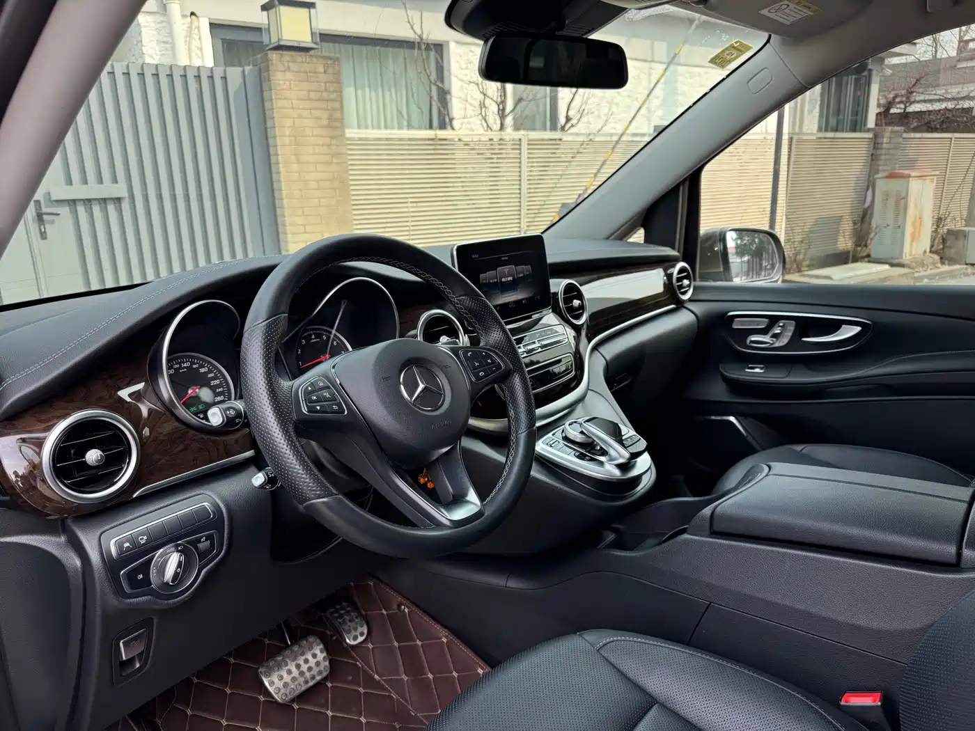 Mercedes-Benz V-Class 2018 V 260 Premium Edition China V фото 7