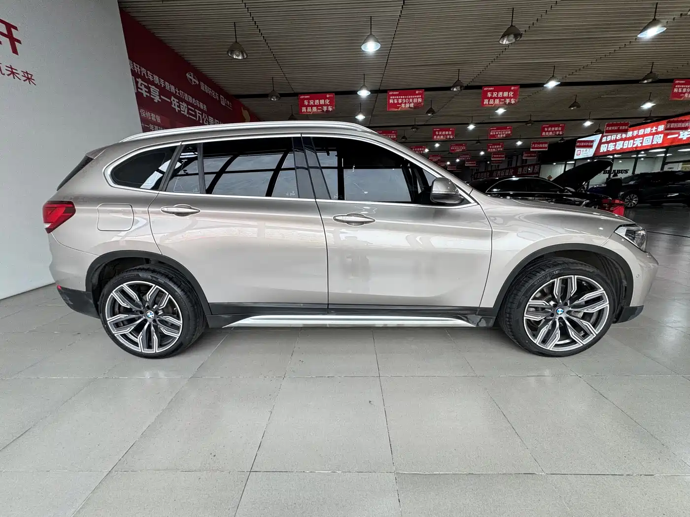 BMW X1 2020 xDrive25Li Premium Edition фото 3