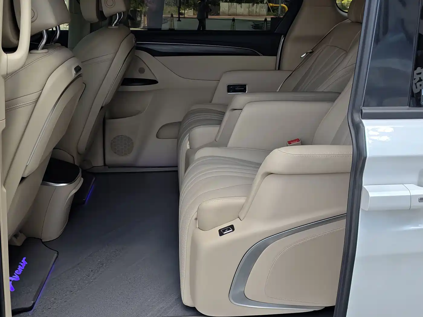 Photo 6 - Buick GL8