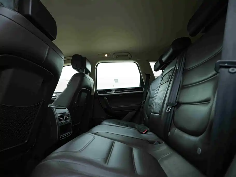 Volkswagen Touareg 2011 3.0TSI Standard фото 20