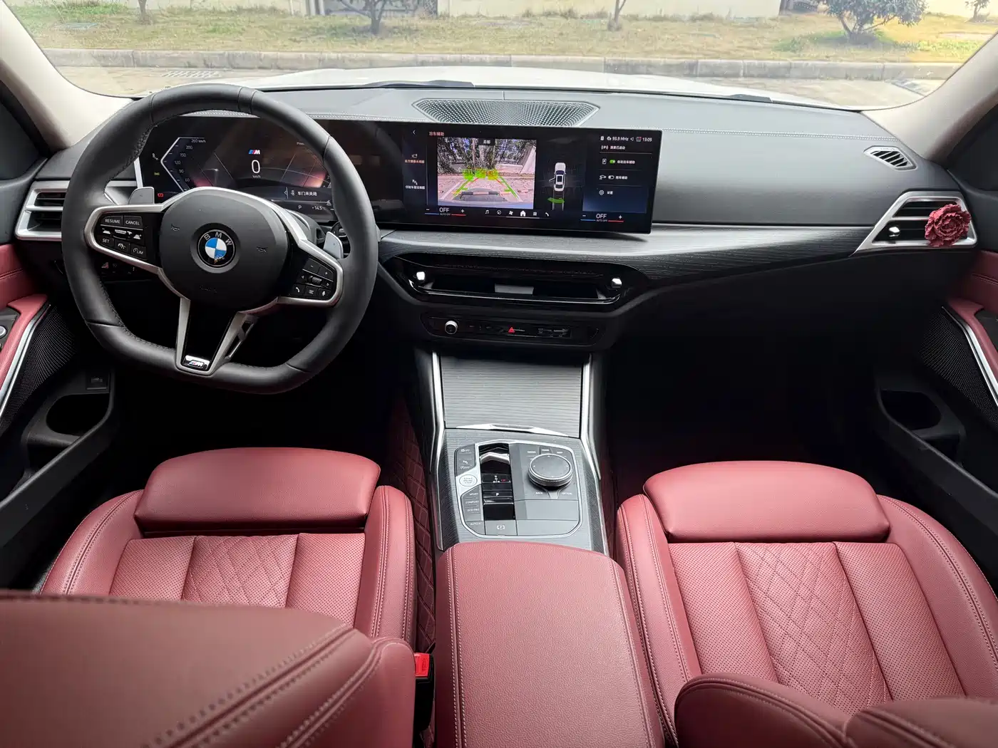 BMW 3 Series 2025 325Li M Sport Package фото 7
