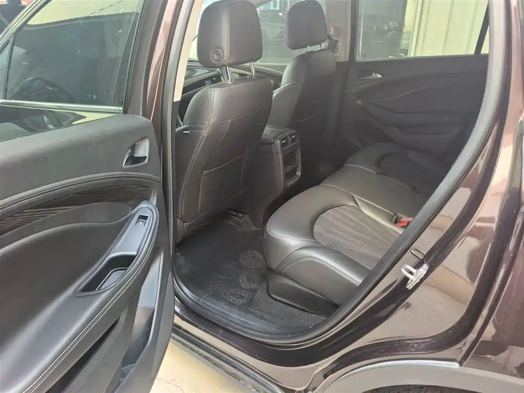 Buick Envision Plus 2020 20T FWD Leading фото 10