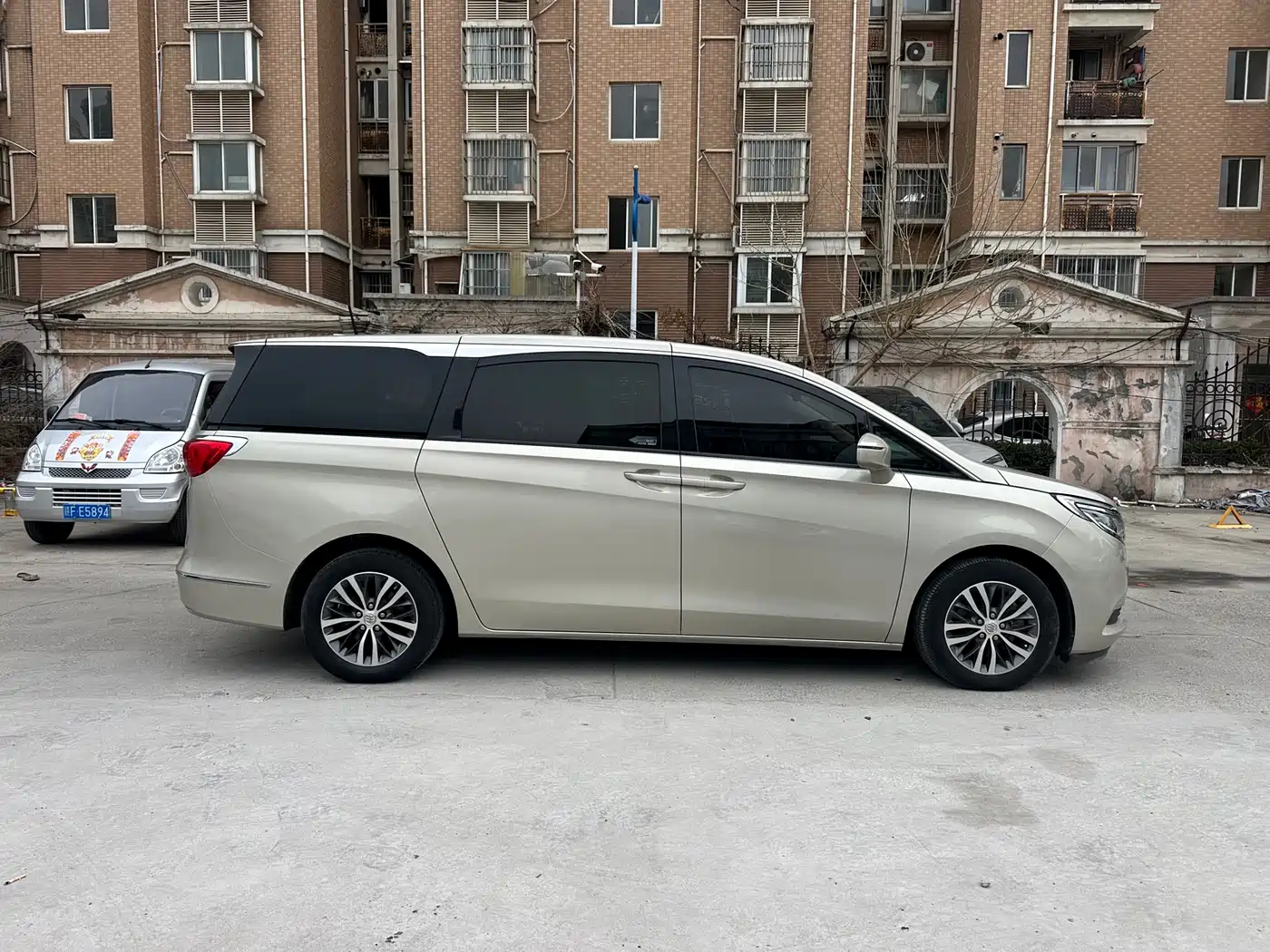 Buick GL8 2018 ES 28T Luxury Type China VI фото 4