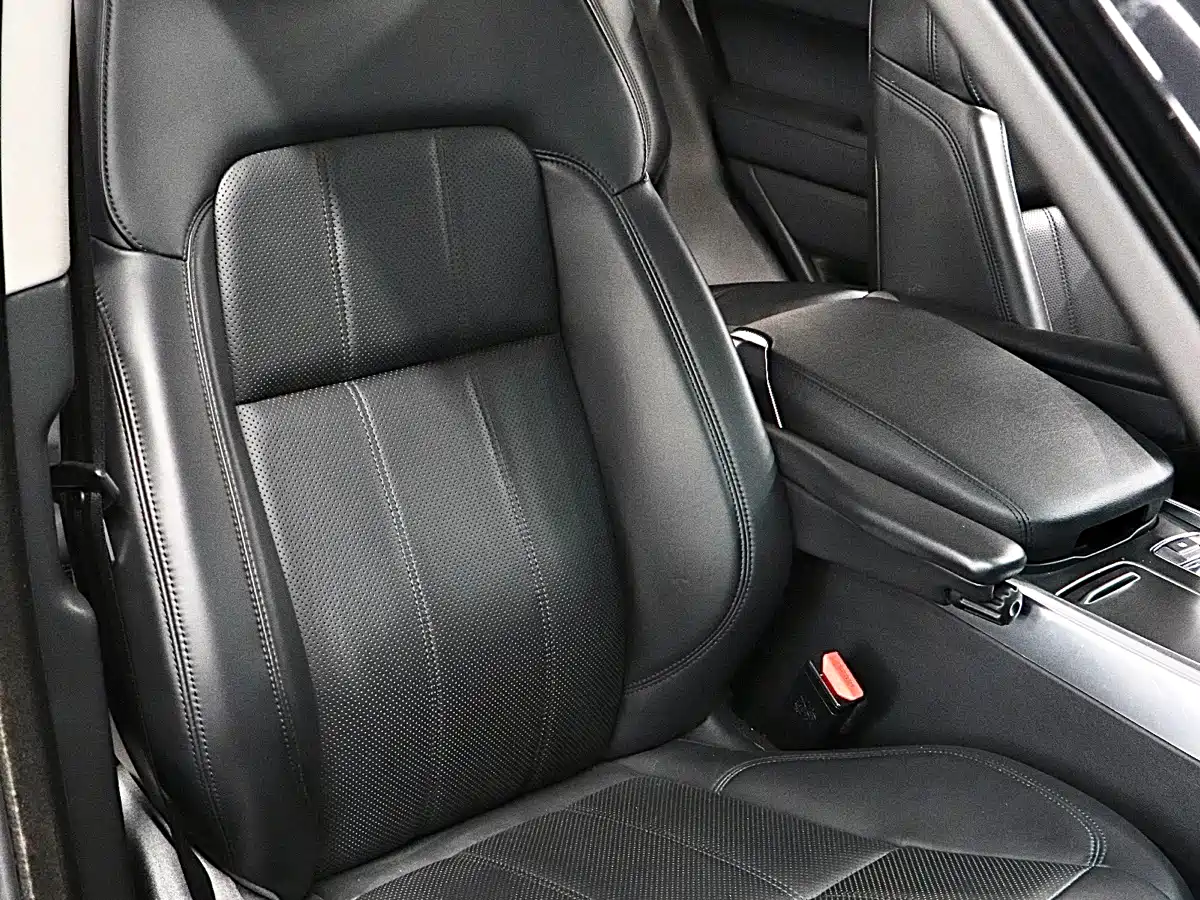 Land Rover Range Rover Sport 2019 3.0 SC V6 Special Edition фото 16
