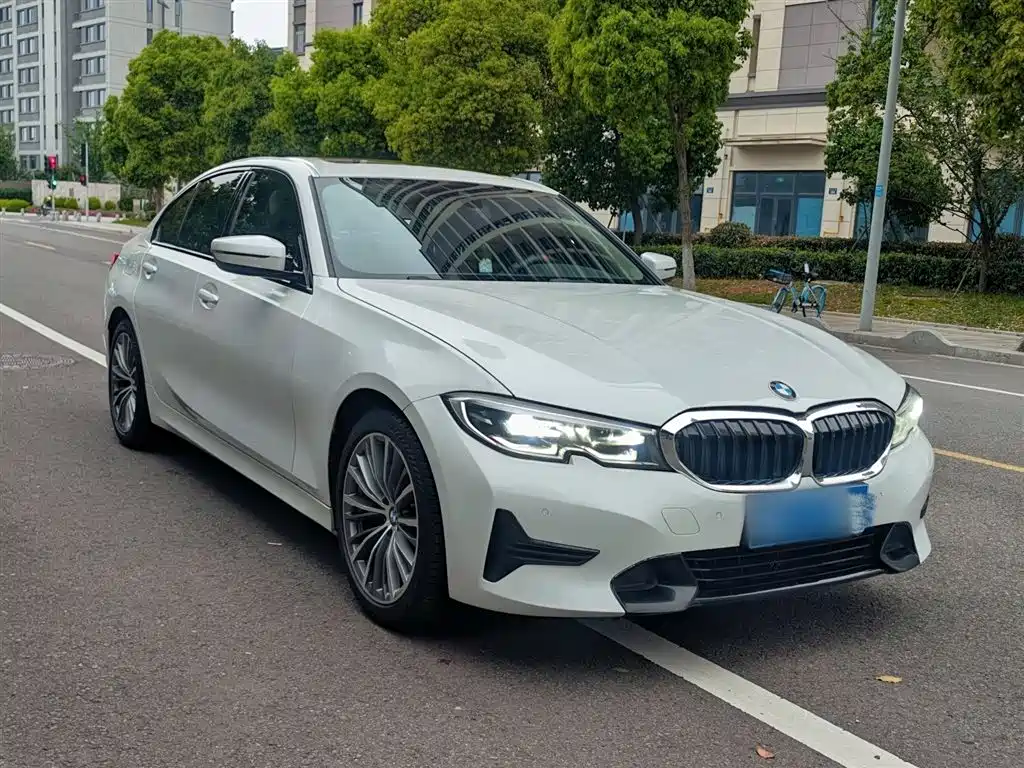 BMW 3 Series 2021 Second Facelift 320i Sport Package фото 22