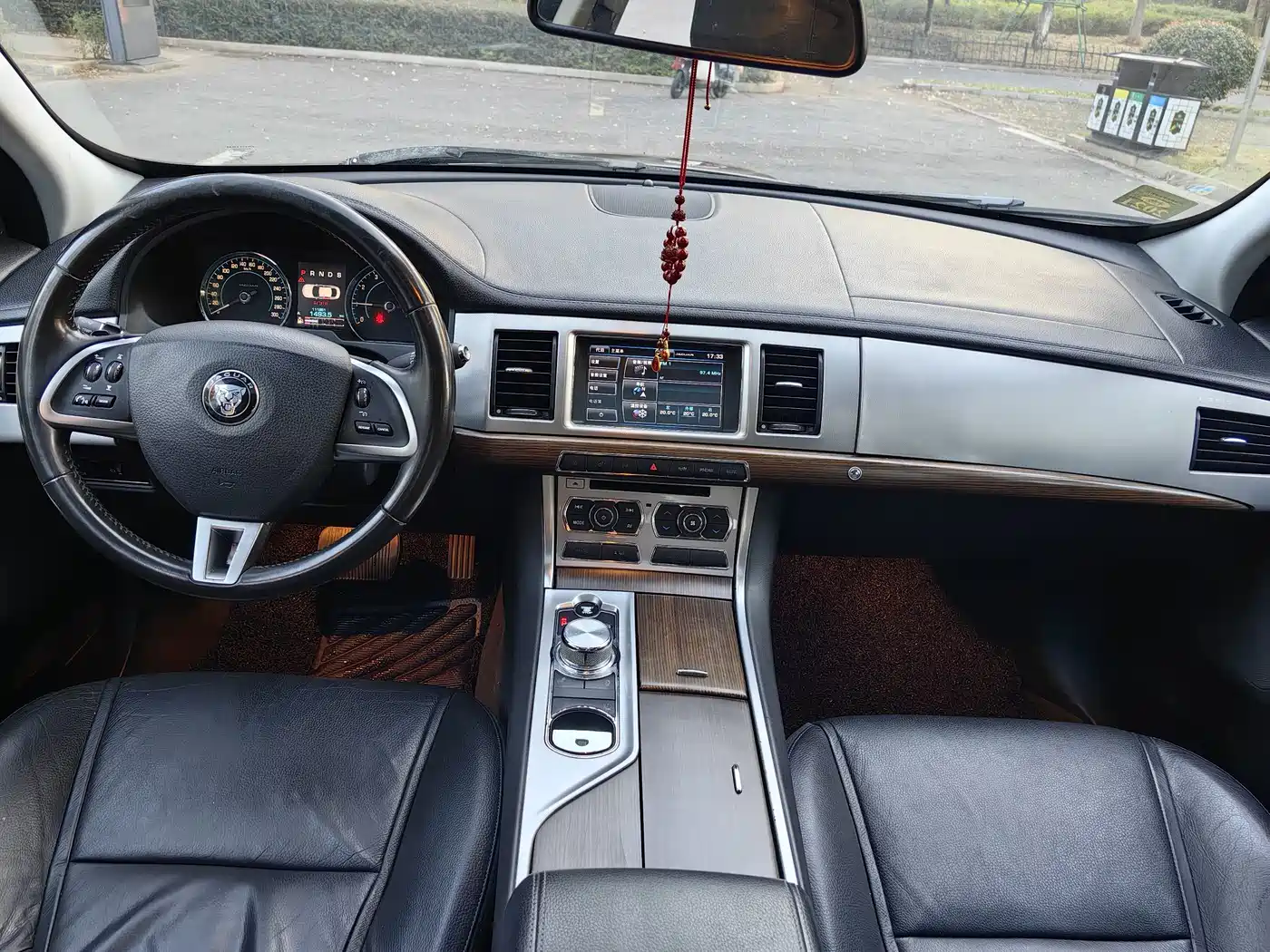Jaguar XF 2015 2015 XF 2.0T Style Edition