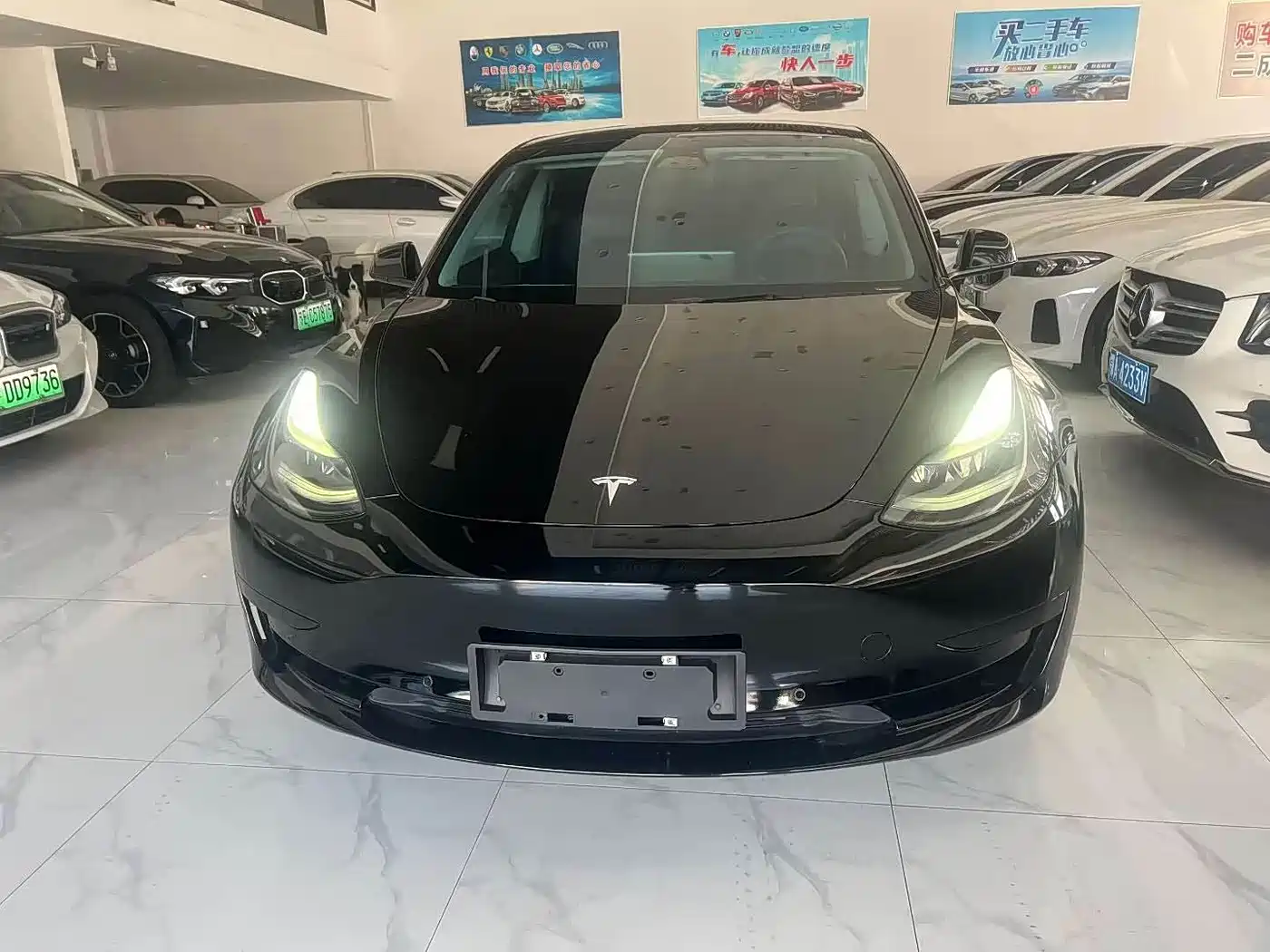 TESLA MODEL 3