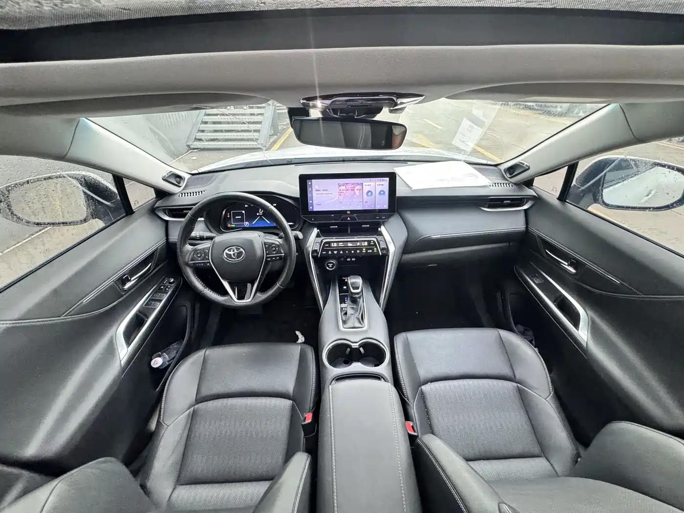 Toyota Venza 2023 2.5L Smart Hybrid FWD Premium фото 9