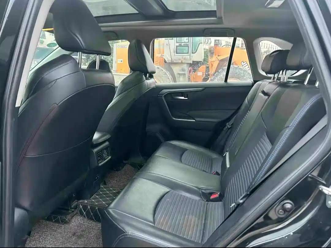 Toyota Wildlander 2020 2.0L CVT 2WD Tech Edition фото 7