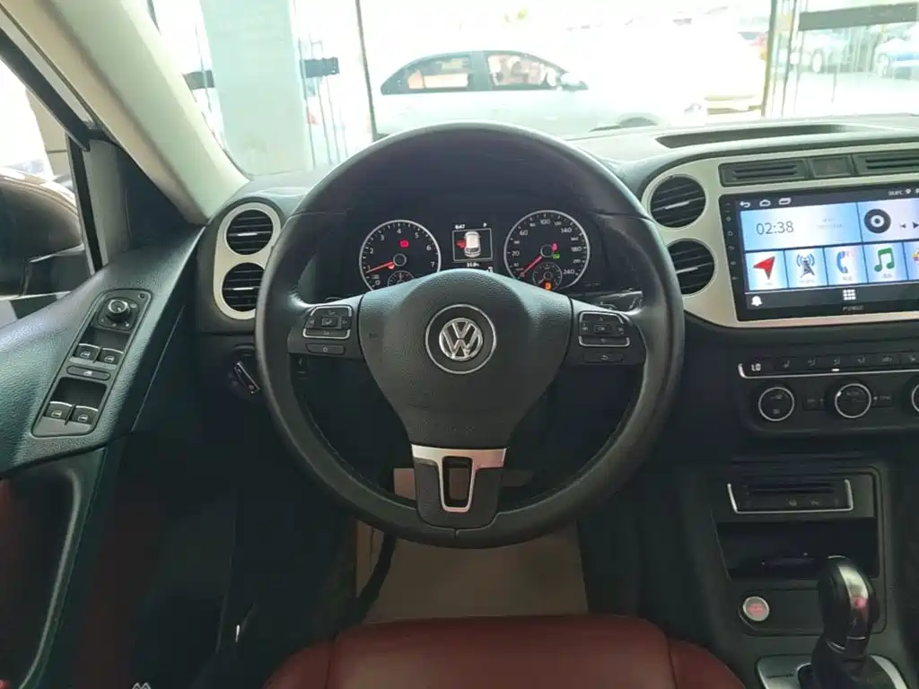 Фото 11 - Volkswagen Tiguan