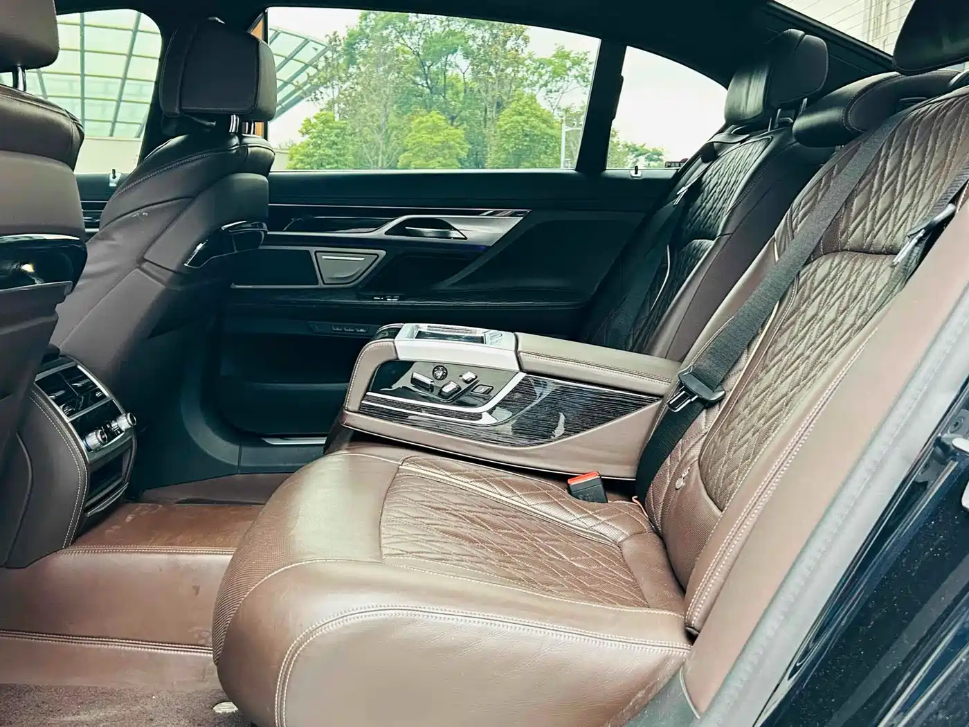 BMW 7 Series 2021 Model 740Li Leading M Sport Package фото 19