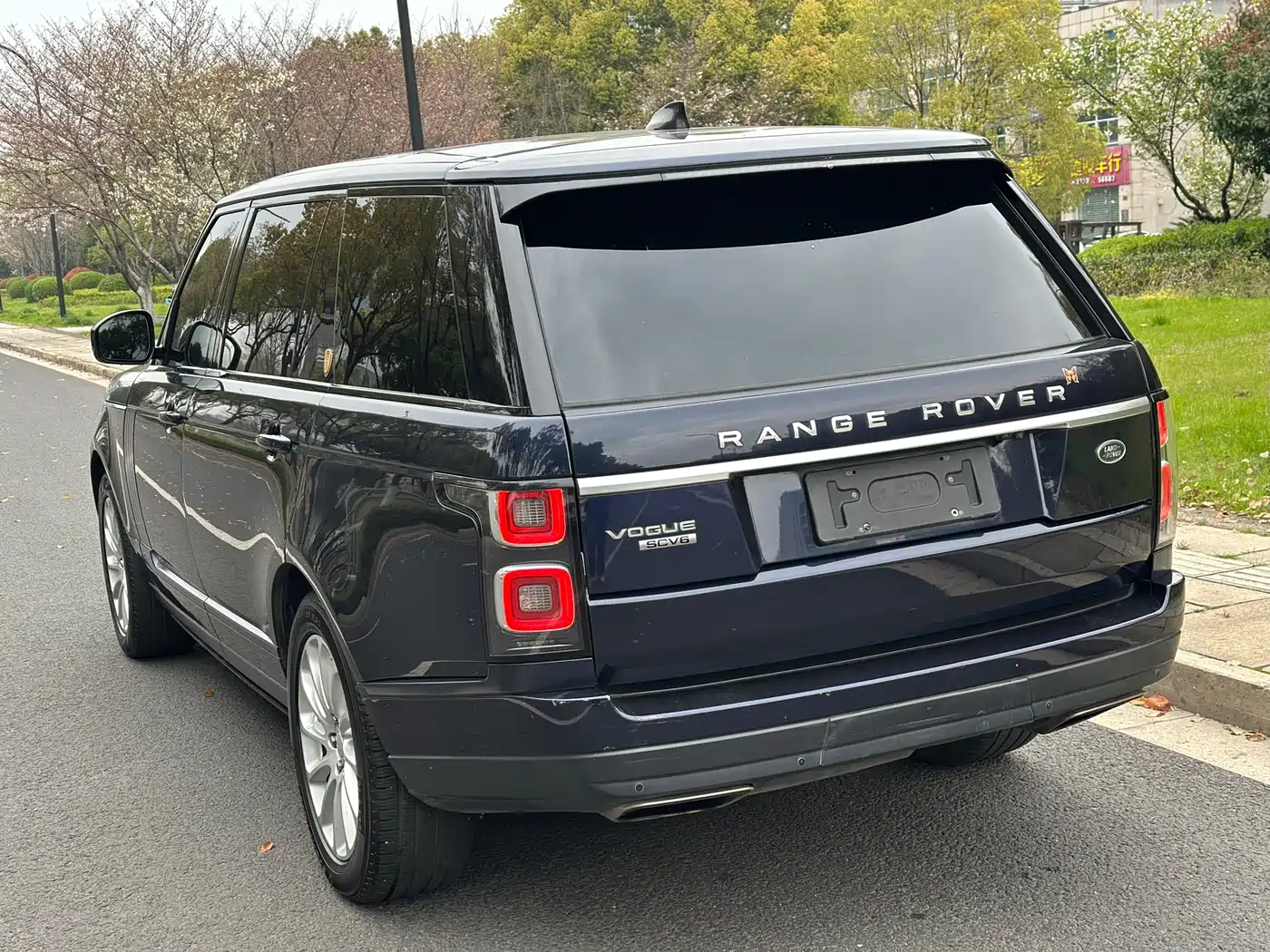 Land Rover Range Rover 2018 3.0 SC V6 Vogue Heritage Extended Edition фото 4