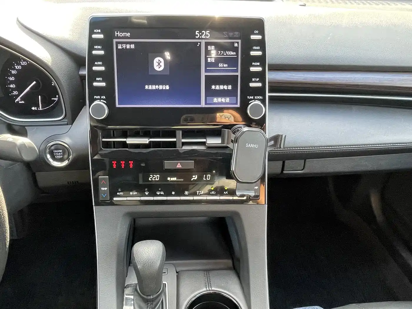 Toyota Avalon 2022 2.0L Progressive Edition фото 9