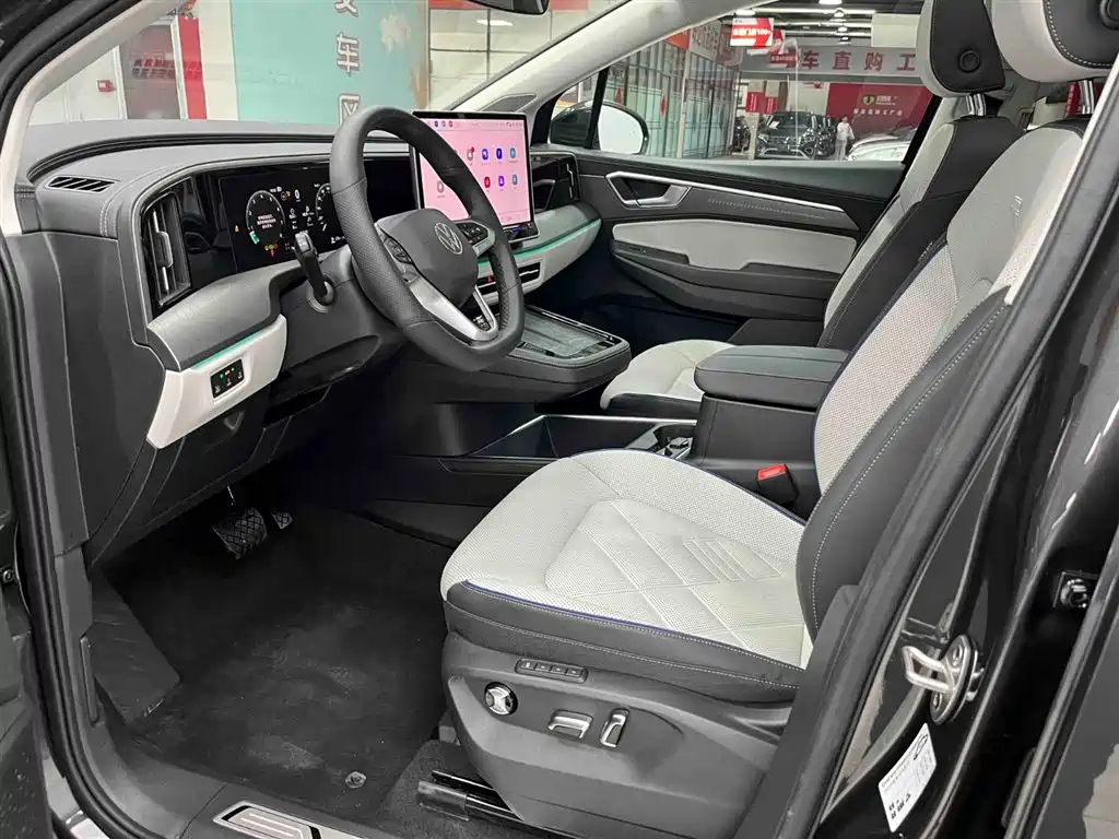 Volkswagen Talagon 2025 450TSI R-Line 6-Seater фото 11