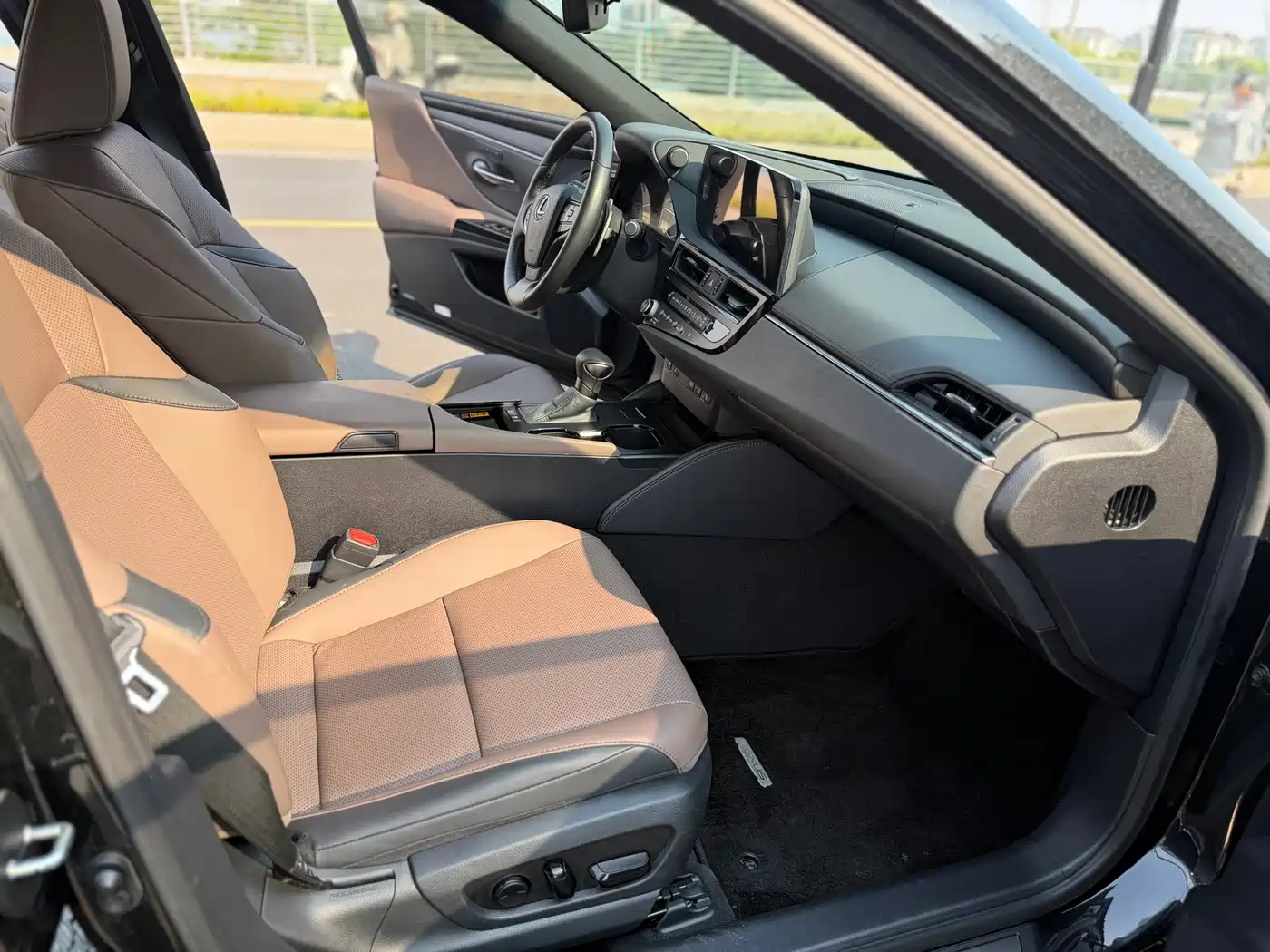 Lexus ES 2024 200 Premium Edition фото 7