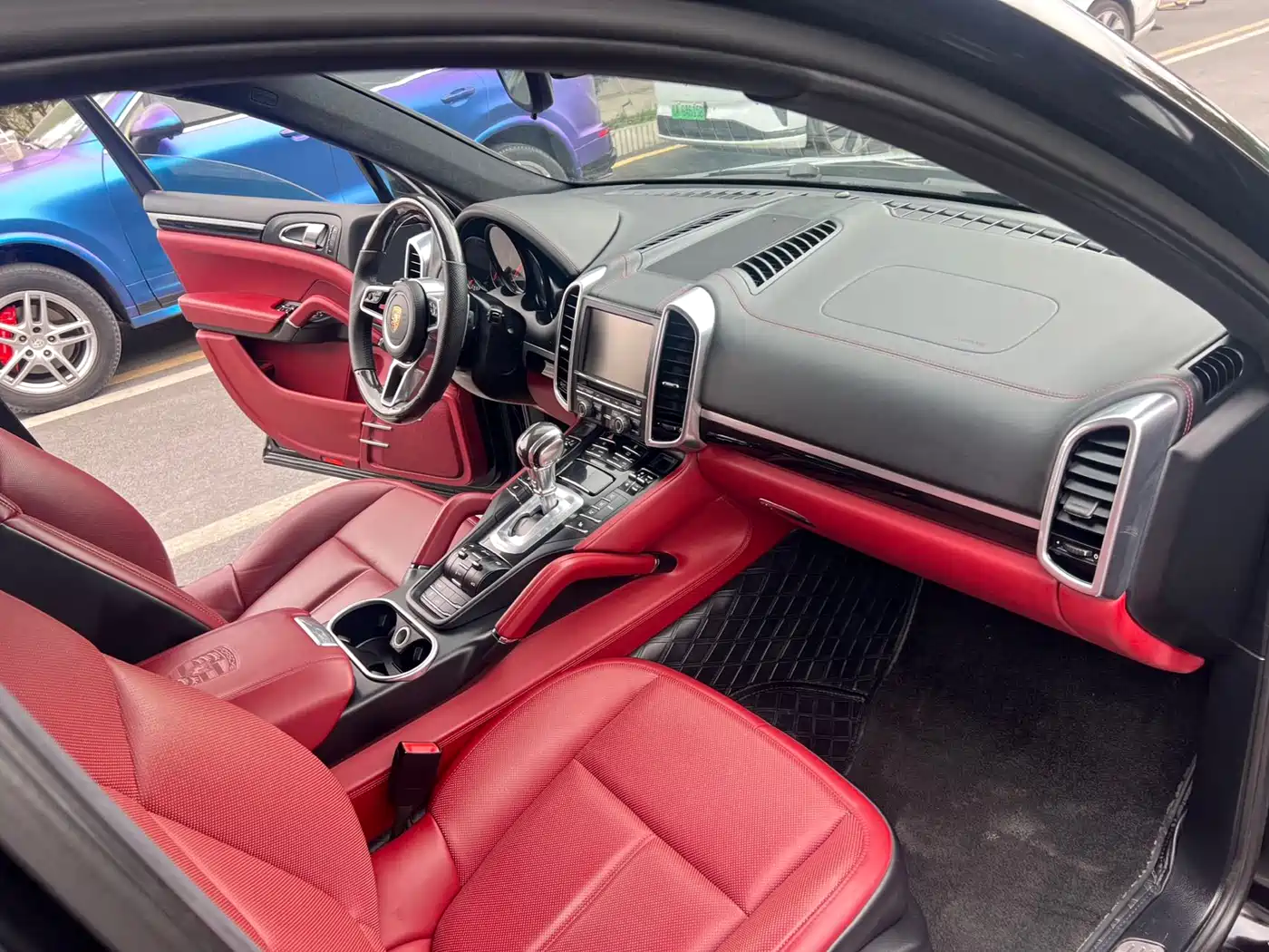 Porsche Cayenne 2011 Cayenne 3.0T фото 9