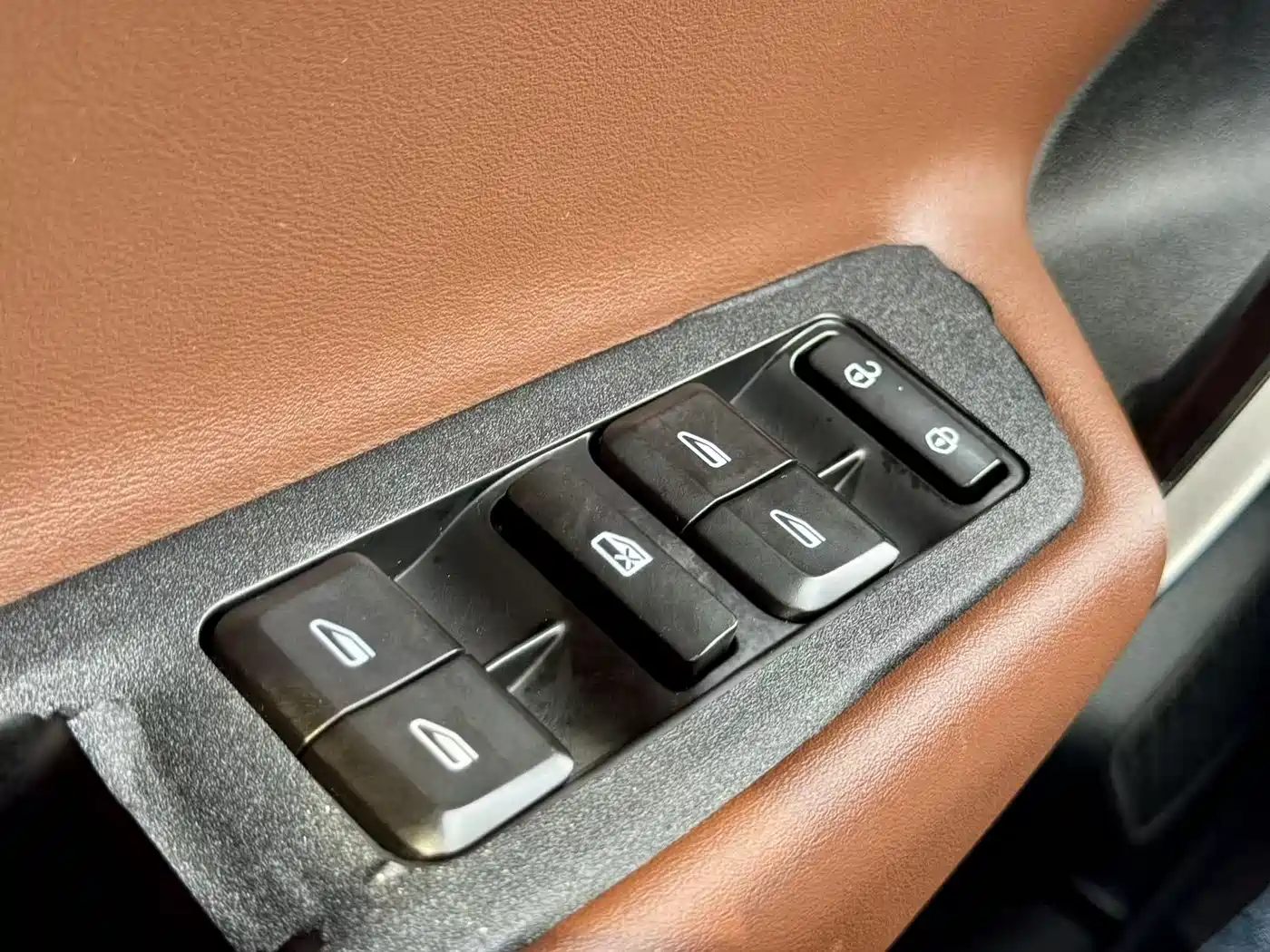 GEELY AUTOMOBILE BOYUE