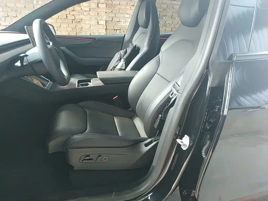 Tesla Model Y L 2025 2025 Facelift Long Range AWD