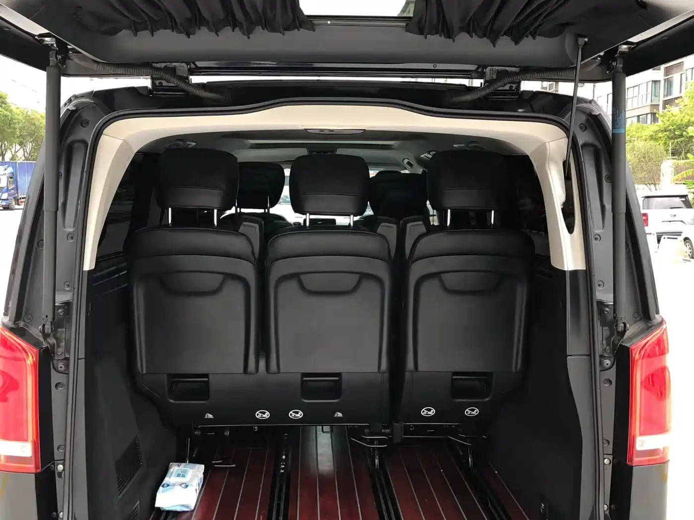 Mercedes-Benz V-Class 2018 V 260 L Premium Long Version China V фото 7