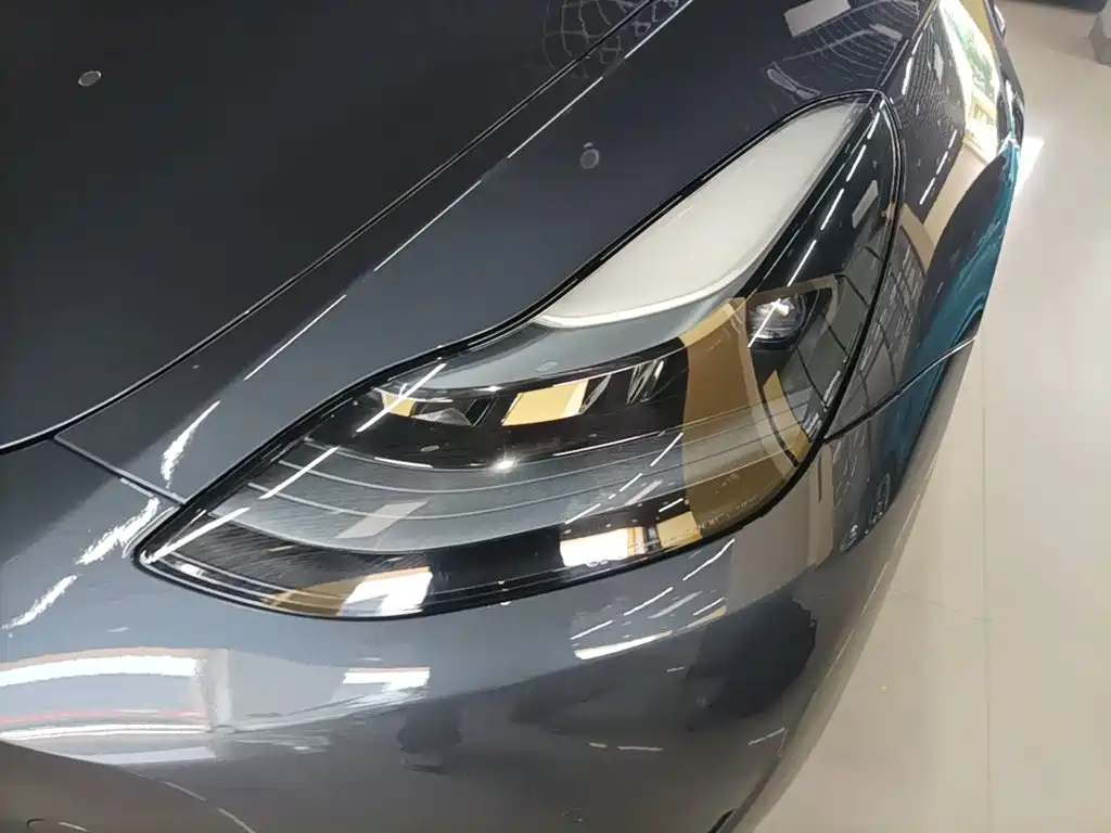 Фото 18 - Tesla Model Y