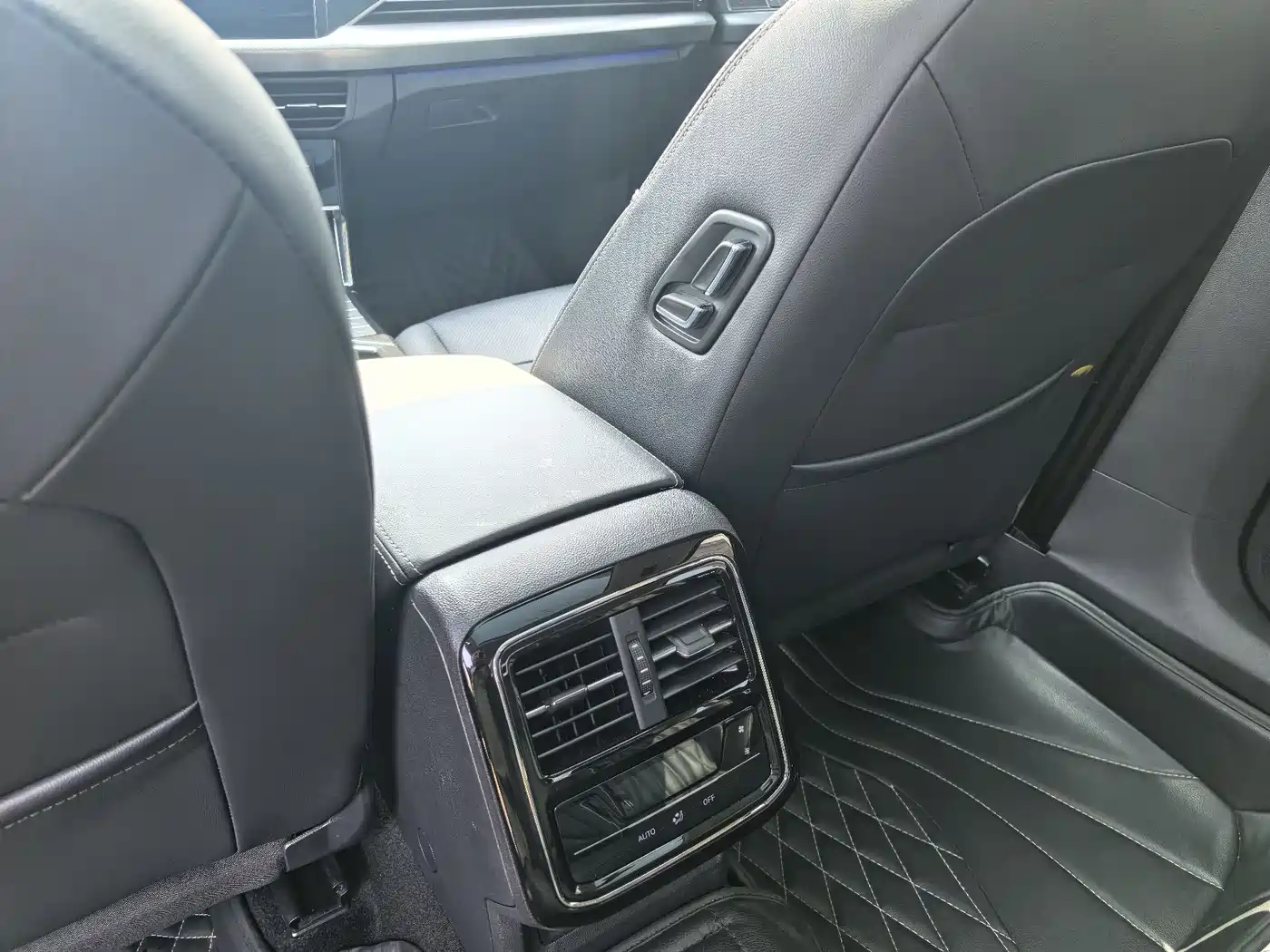 VOLKSWAGEN PASSAT NEW ENERGY