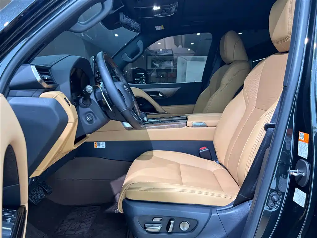 Lexus LX 2025 700h Boundary Edition фото 27