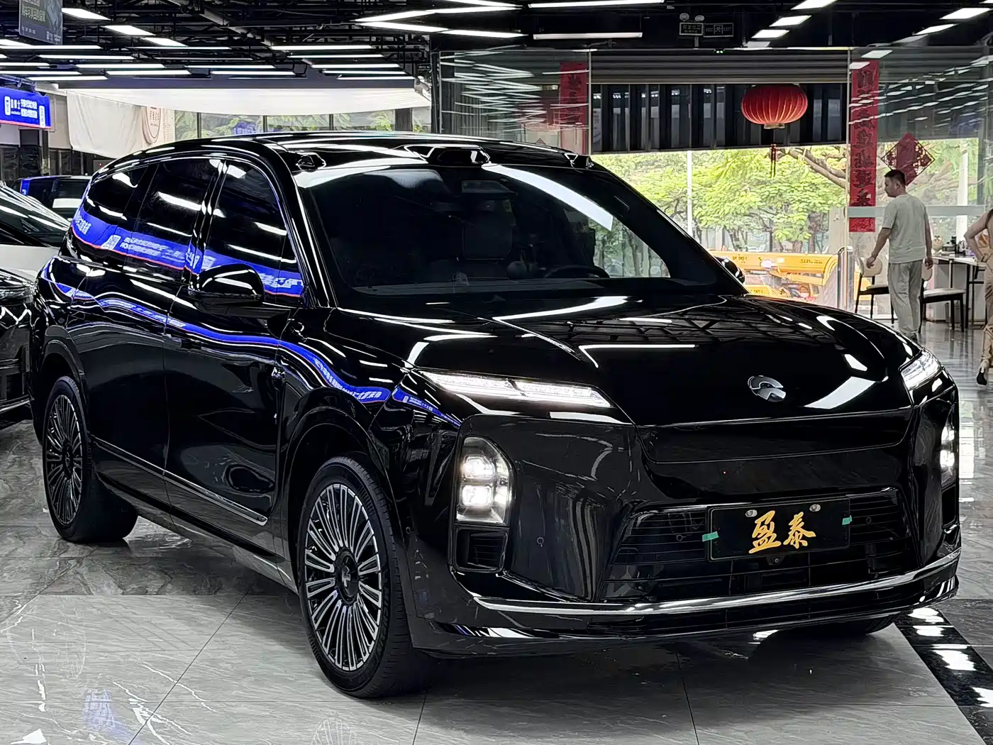 NIO ES8 2026 2025 Model 6-Seat Executive Luxury Edition