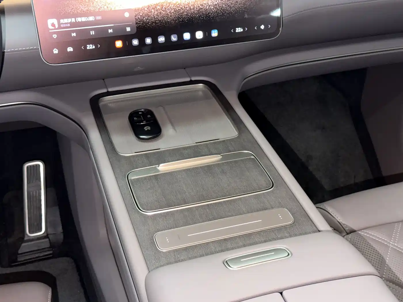 NIO ES8 2026 2025 Model 6-Seat Executive Luxury Edition