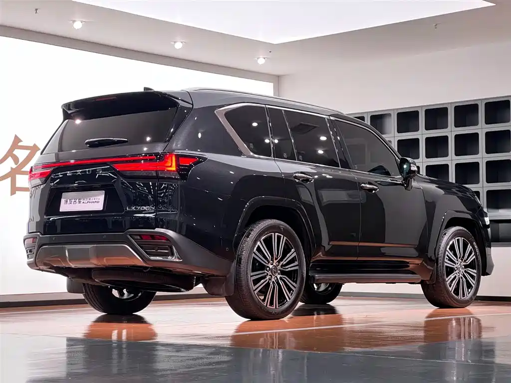 Lexus LX 2025 700h Boundary Edition фото 30