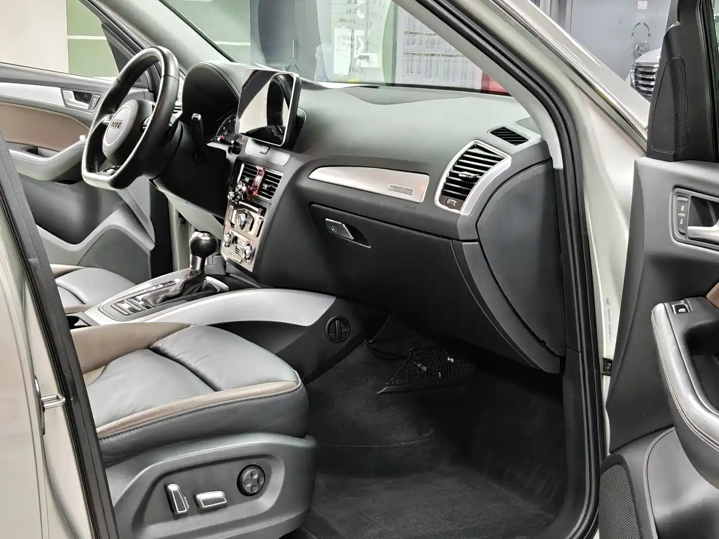 AUDI Q5