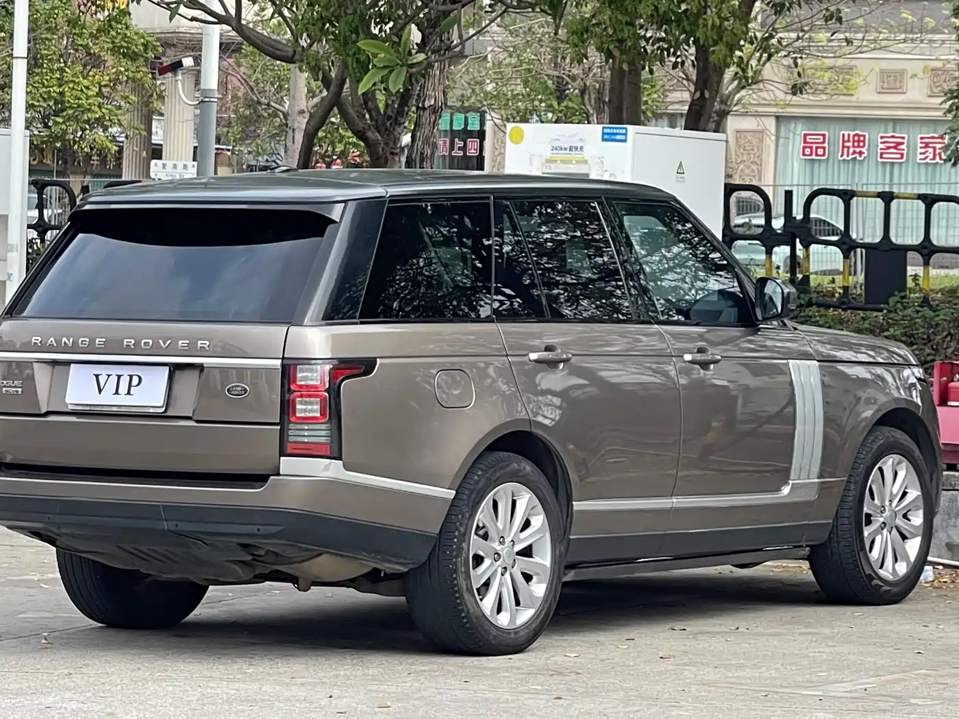 Land Rover Range Rover 2015 3.0 SC V6 Vogue фото 7