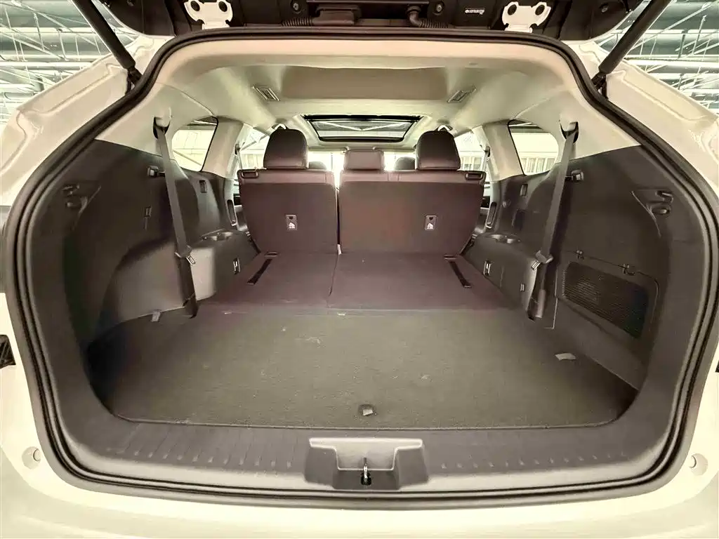 Toyota Highlander 2023 2.5L Smart Hybrid Dual Engine AWD Premium 7-Seater фото 29