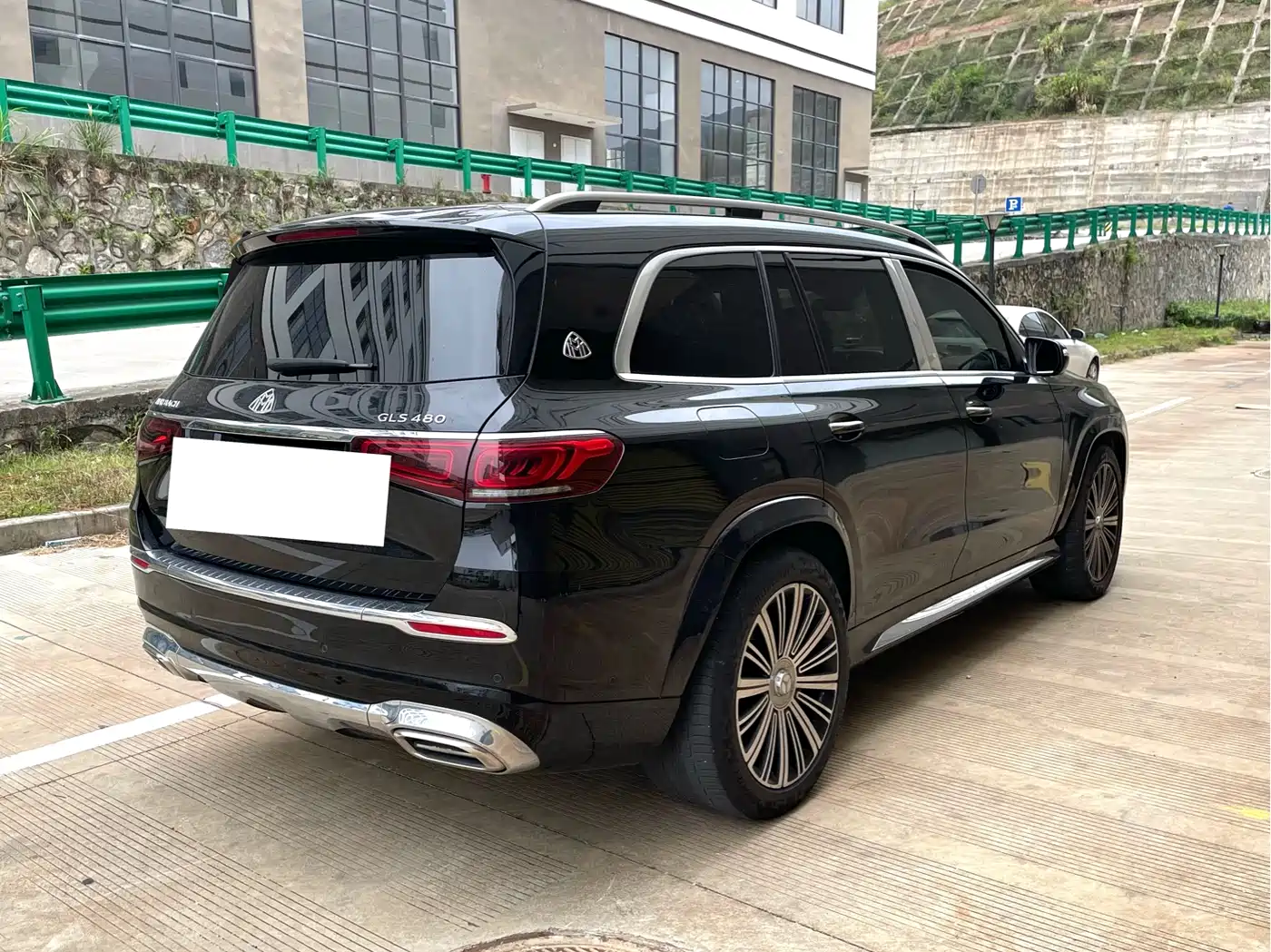 MERCEDES-BENZ MAYBACH GLS