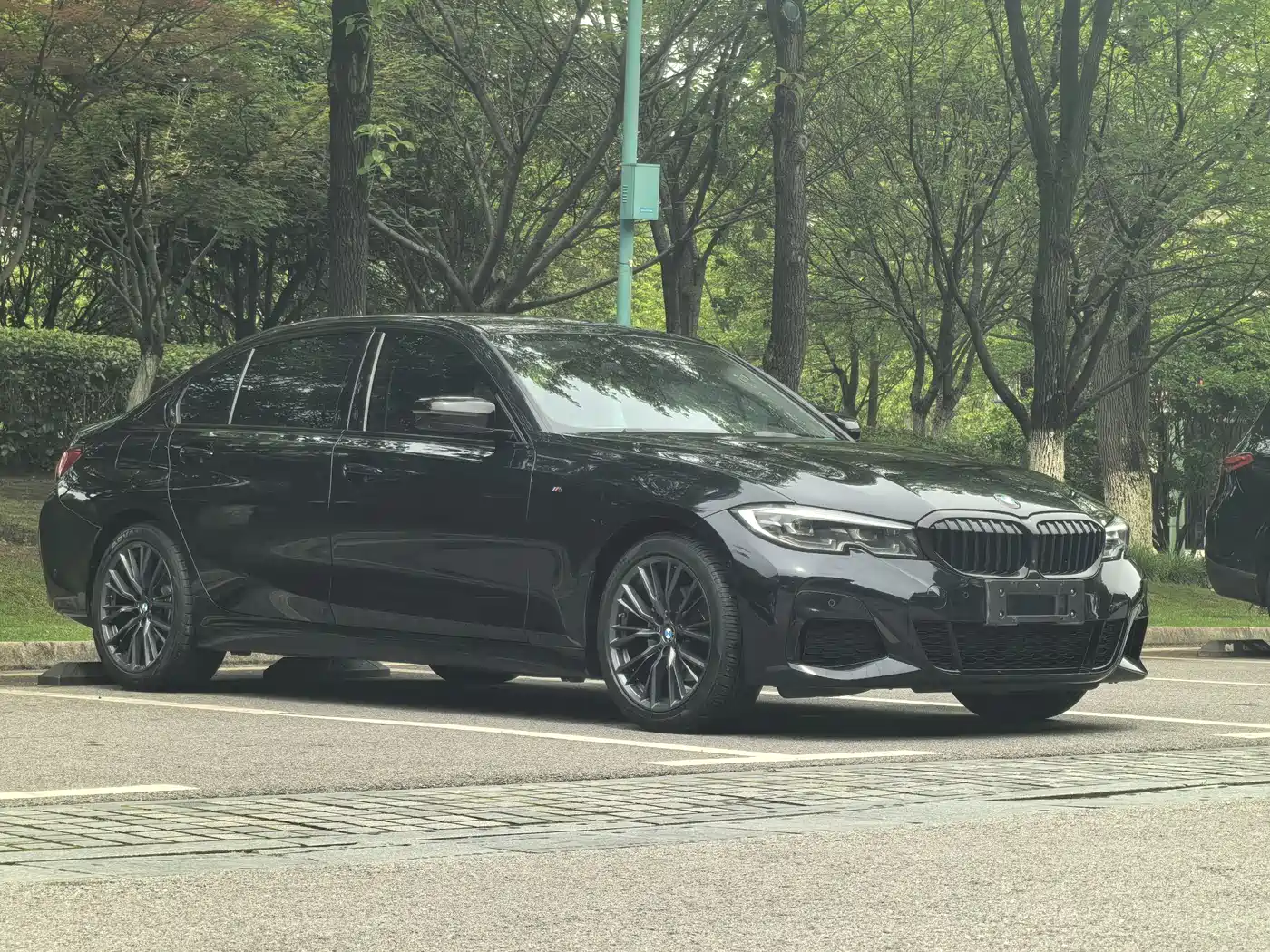 BMW 3-SERIES