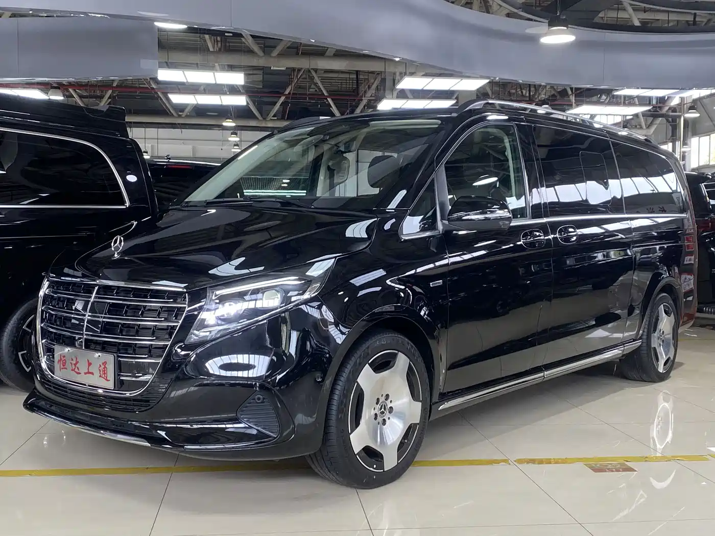 2025 Mercedes-Benz V-Class