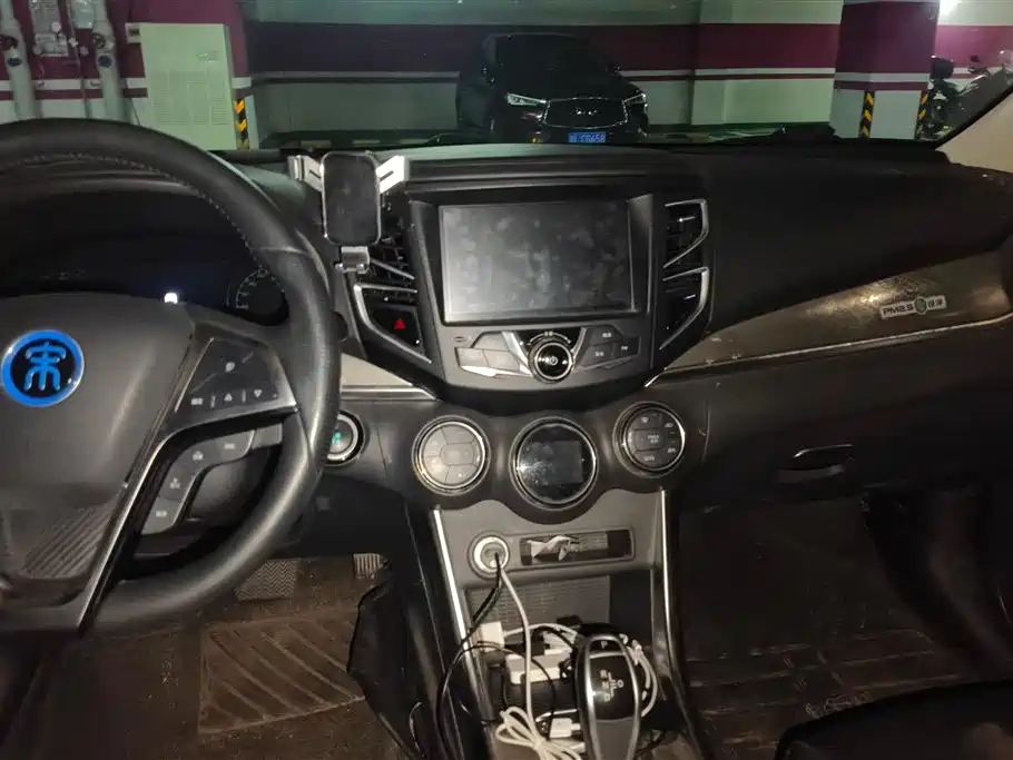 BYD Song New Energy 2017 Song DM 1.5TID Full-time 4WD Premium фото 13