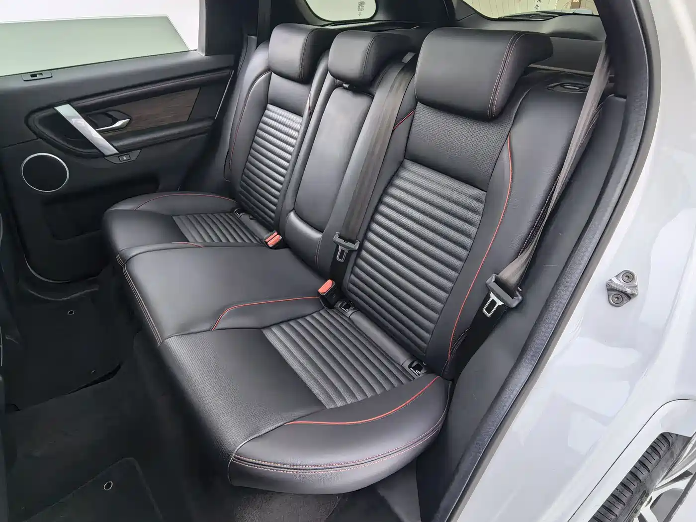 LAND ROVER DISCOVER SPORTS