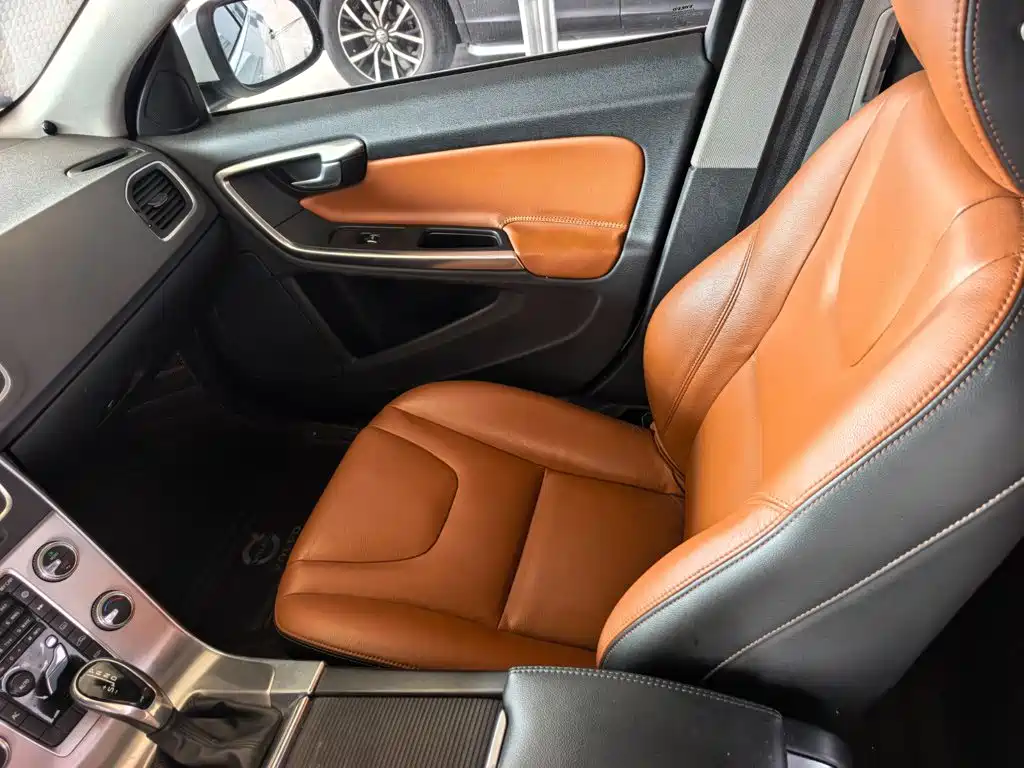 Photo 11 - Volvo S60