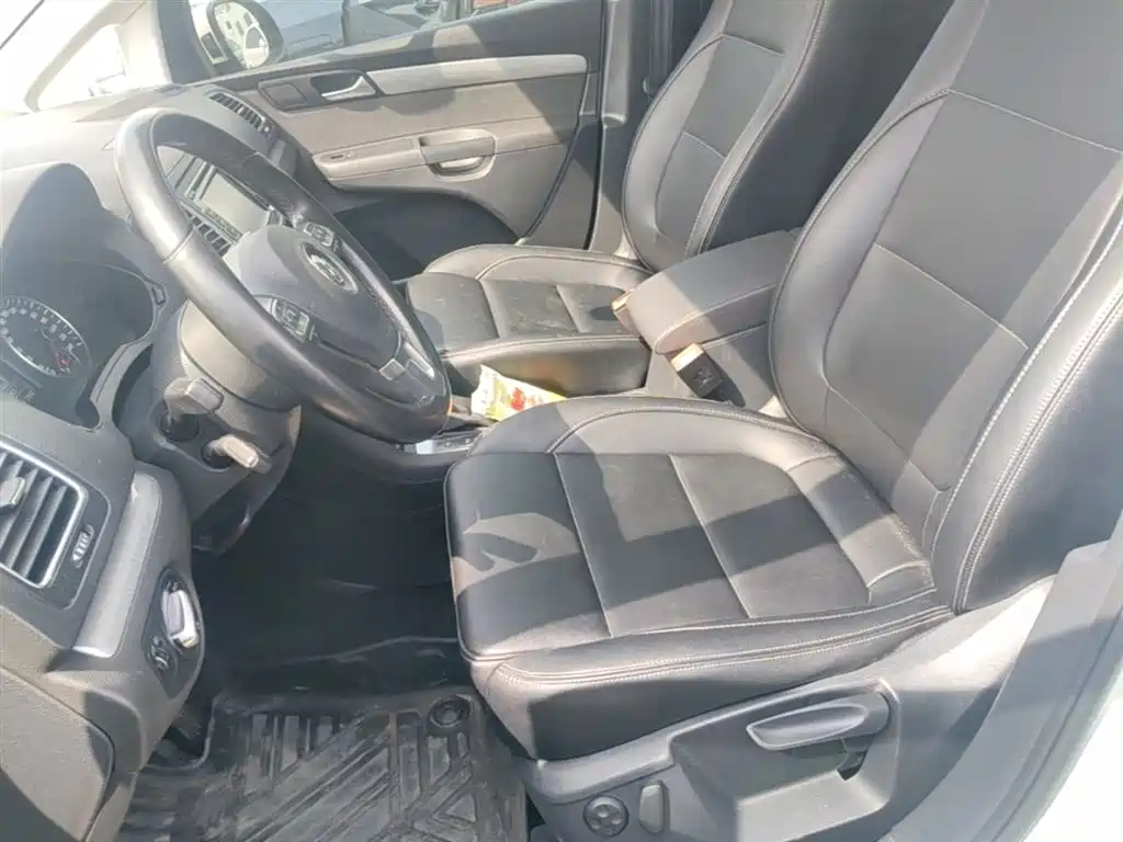 Volkswagen Sharan 2014 2.0TSI Standard фото 15