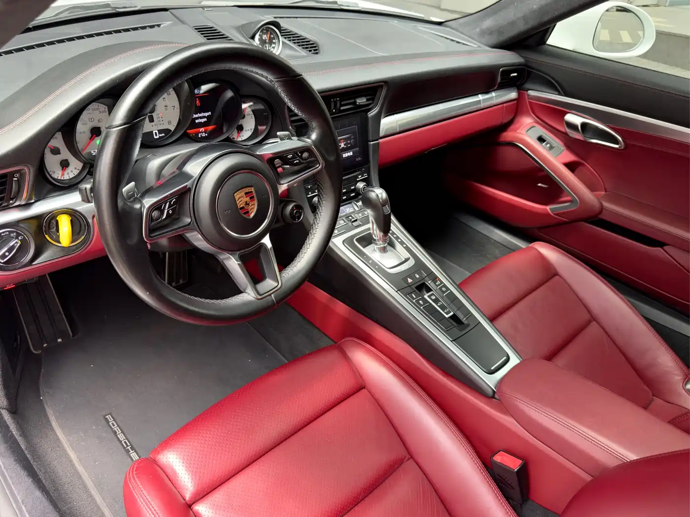 Porsche 911 2016 Carrera 3.0T фото 12